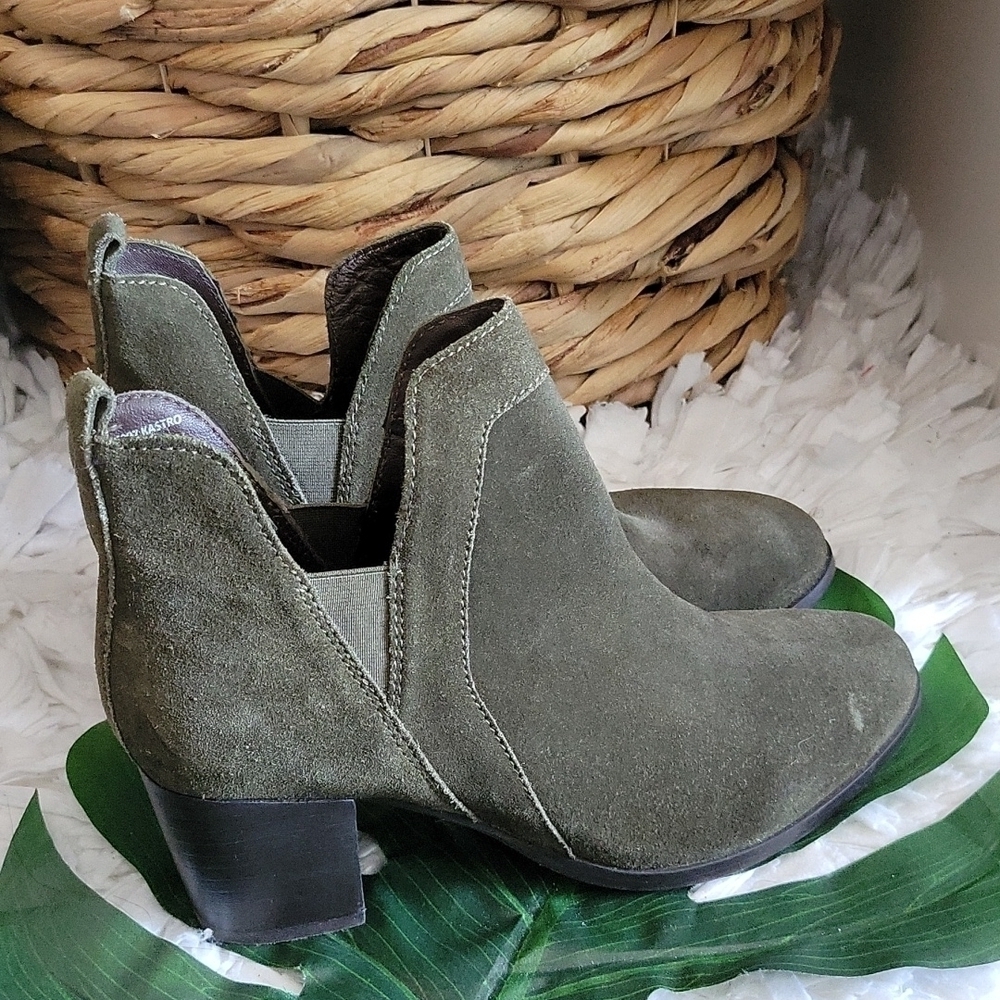 MIA Kastro army green slipon booties Size 7M